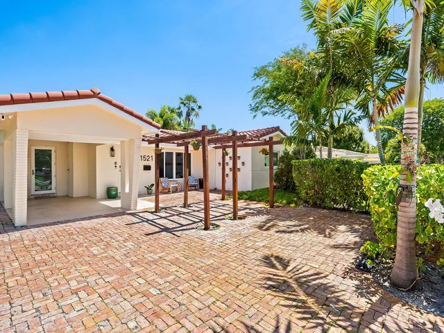 2 of 31 - 1521 Ne 40th Court, Oakland Park, FL