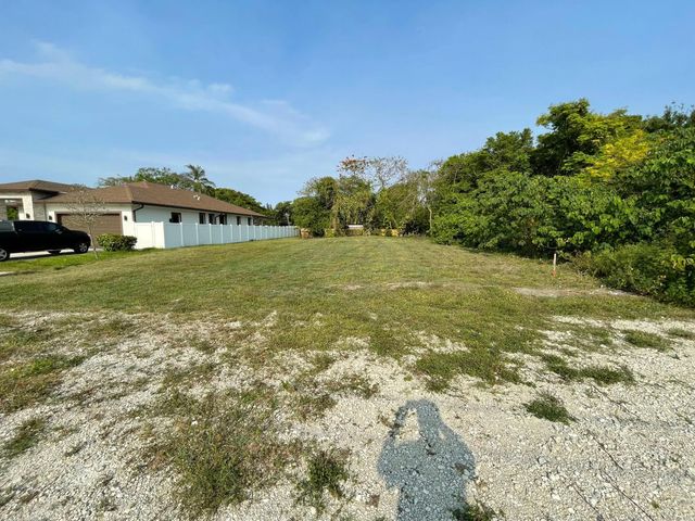 3 of 10 - 2630 Nw 20th Avenue, Oakland Park, FL