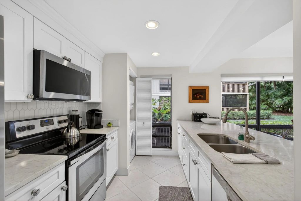 611 Brackenwood Cove, Palm Beach Gardens