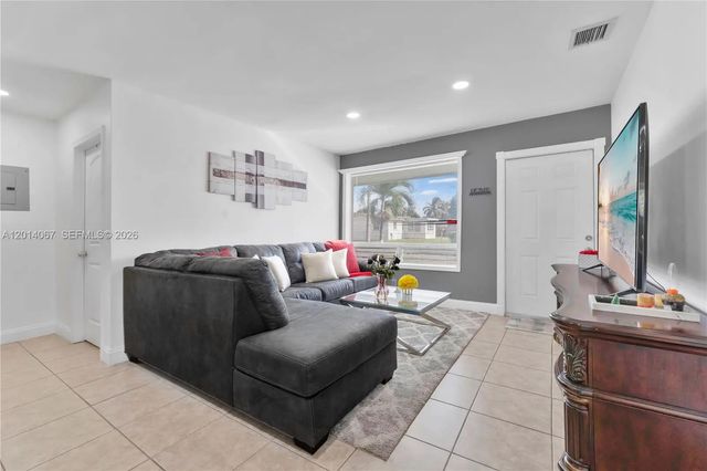 4 of 24 - 3171 Nw 16th Street, Lauderhill, FL