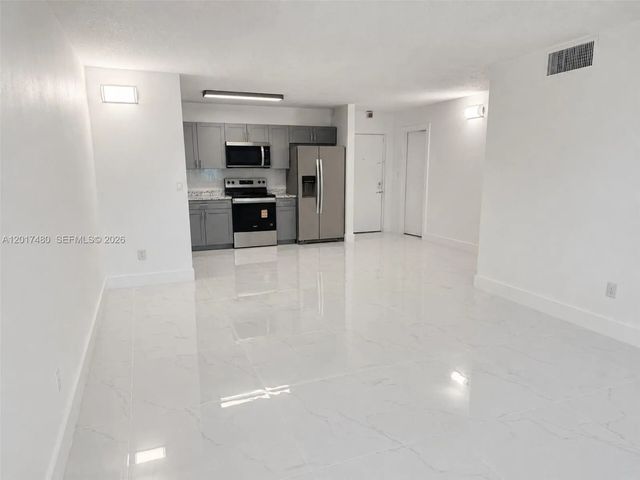 3 of 14 - 14830 Naranja Lakes Boulevard #a3a, Homestead, FL