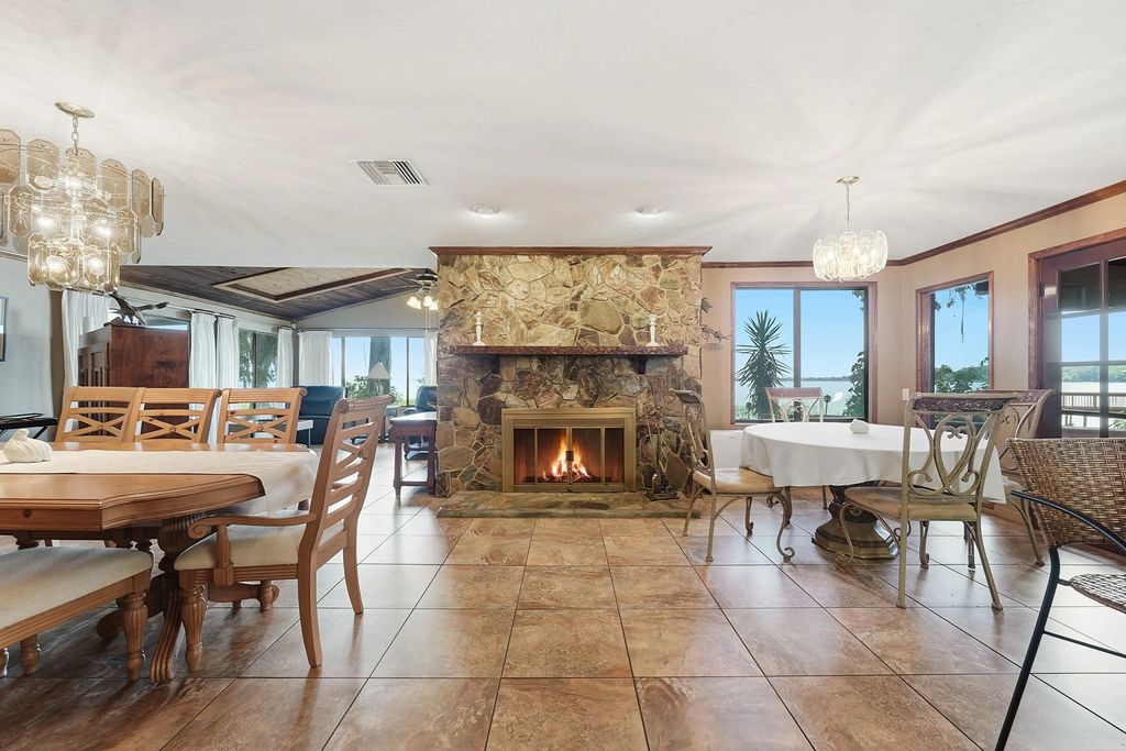 200 Windy Point Road, Lake Placid