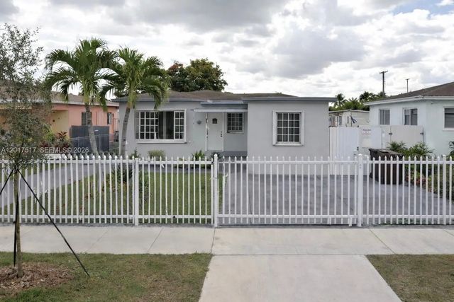 538 E 13th Street, Hialeah