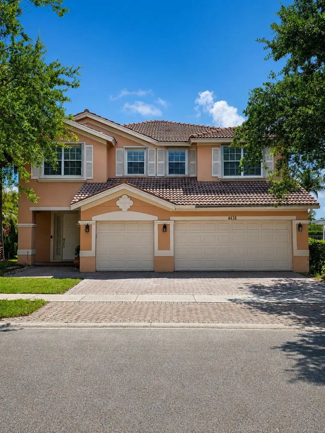 4436 Laurel Place, Weston