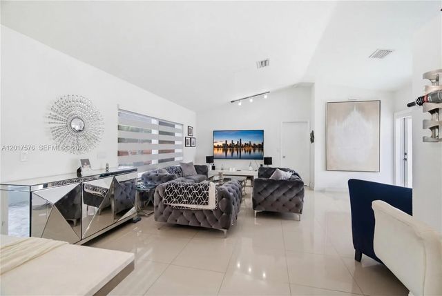 5 of 47 - 15481 Sw 155th Terrace, Miami, FL