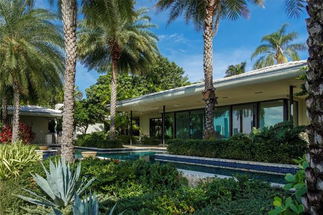 4 of 20 - 250 W San Marino Drive, Miami Beach, FL