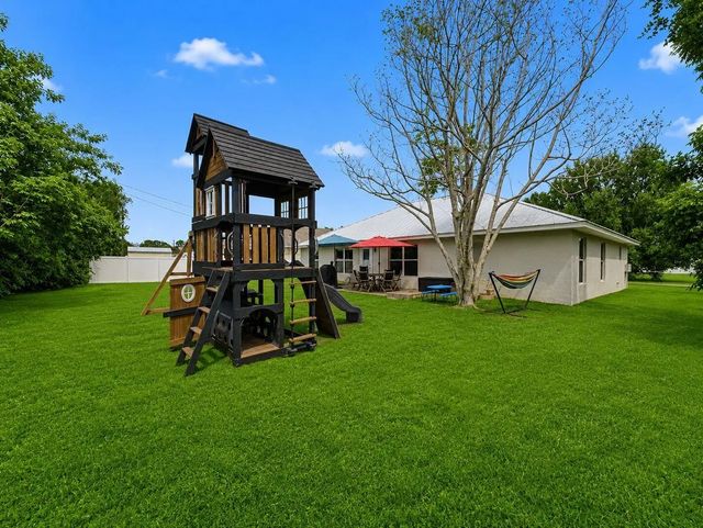 2 of 31 - 1550 Sw Kosnar Avenue, Port St. Lucie, FL
