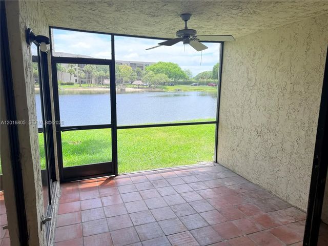 4 of 14 - 11423 Nw 10th Street #11423, Pembroke Pines, FL