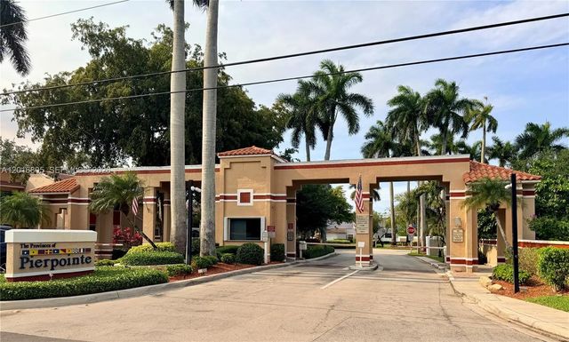 5 of 14 - 11423 Nw 10th Street #11423, Pembroke Pines, FL