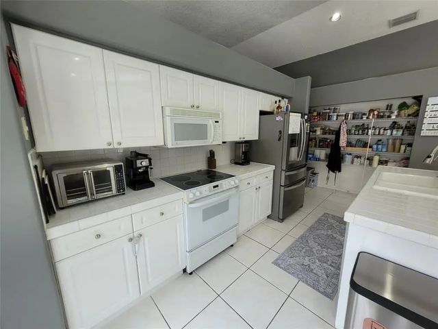 3 of 33 - 6416 Barton Creek Circle, Lake Worth, FL