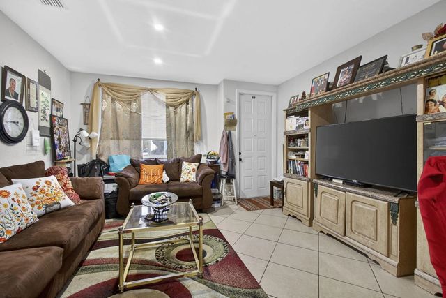 5 of 30 - 3720 Oleander Terrace, Riviera Beach, FL