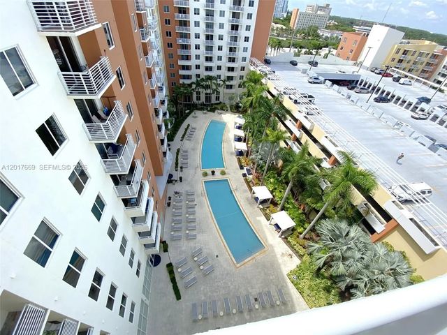 5 of 33 - 18800 Ne 29th Avenue #1028, Aventura, FL