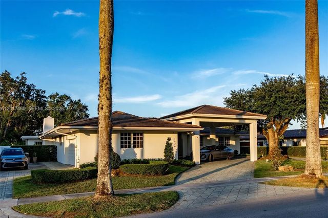 4 of 42 - 15761 Turnberry Drive, Miami Lakes, FL