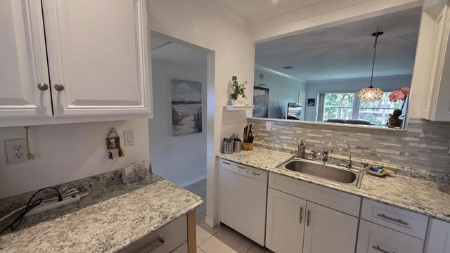 3 of 34 - 5161 W Oakland Park Boulevard #206, Lauderdale Lakes, FL