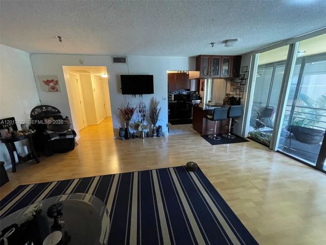 4 of 43 - 671 Ne 195th Street #207-e, Miami, FL