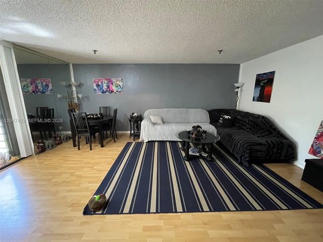 5 of 43 - 671 Ne 195th Street #207-e, Miami, FL