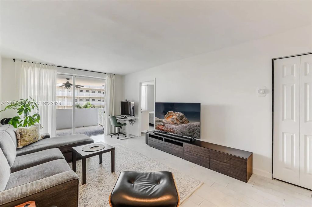 1331 Lincoln Road #704, Miami Beach