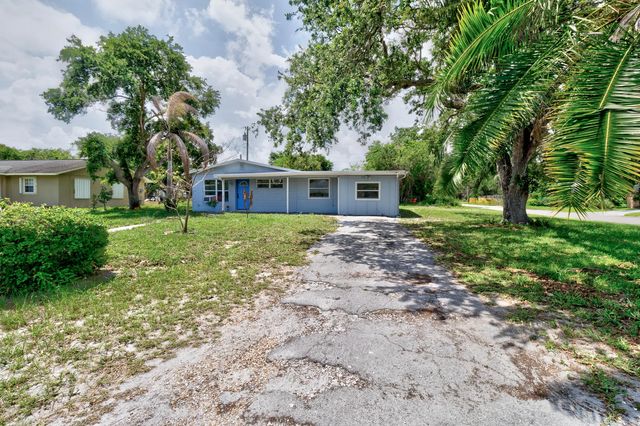 2 of 29 - 775 Sw 4th Pl Place Sw, Vero Beach, FL