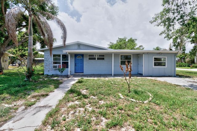 5 of 29 - 775 Sw 4th Pl Place Sw, Vero Beach, FL