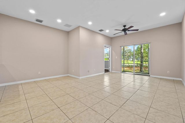 4 of 26 - 3105 Grandiflora Drive, Greenacres, FL