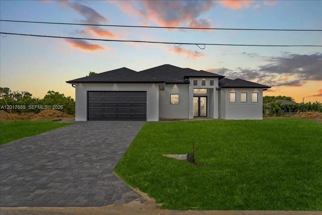 502 Ne 5th Place, Cape Coral