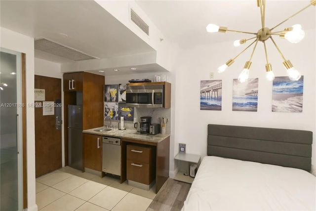2 of 10 - 1036 Ocean Drive #b308, Miami Beach, FL