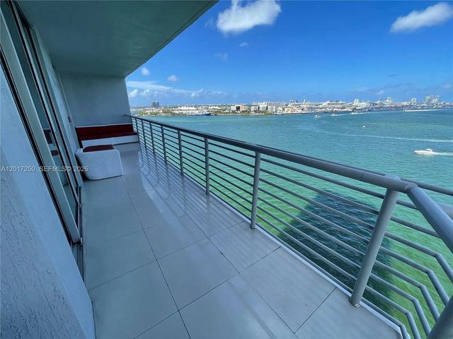 5 of 22 - 335 S Biscayne Boulevard #1209, Miami, FL
