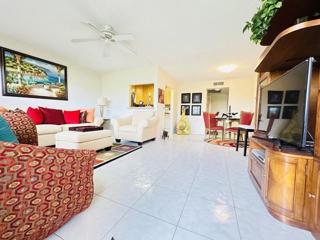 4038 Berkshire B, Deerfield Beach
