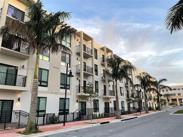8201 Nw 41st Street #d-203, Doral