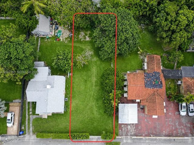1555 Nw 26th Street, Miami