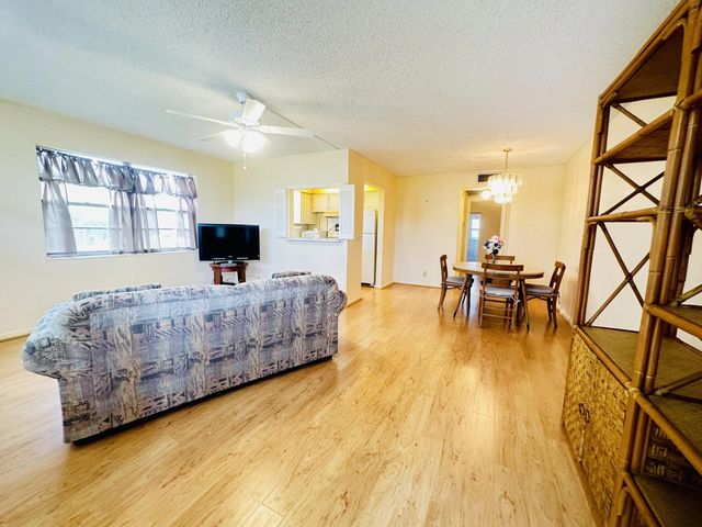 2 of 54 - 269 Farnham L, Deerfield Beach, FL