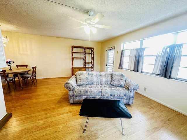 4 of 54 - 269 Farnham L, Deerfield Beach, FL