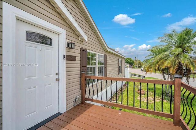 3 of 33 - 730 Nw 217th Terrace, Pembroke Pines, FL