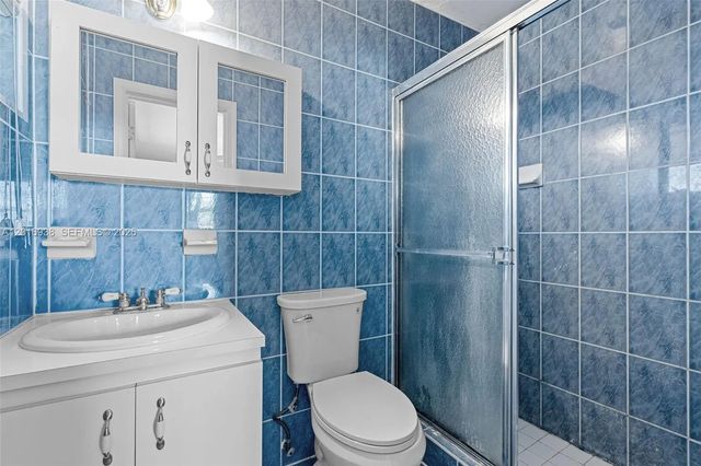5 of 54 - 2400 Nw 181st Terrace, Miami Gardens, FL
