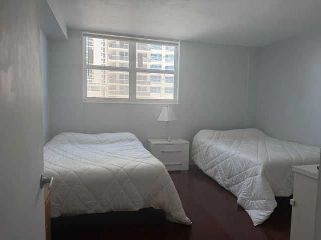 3 of 5 - 3001 S Ocean Drive #203, Hollywood, FL