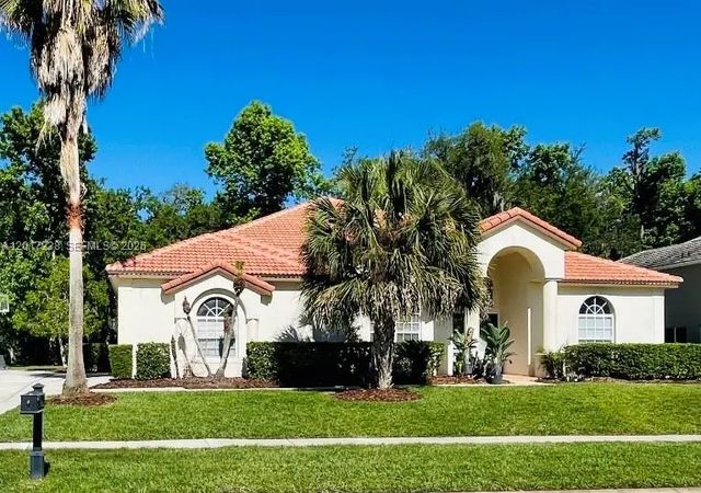 1584 Shadowmoss Circle, 