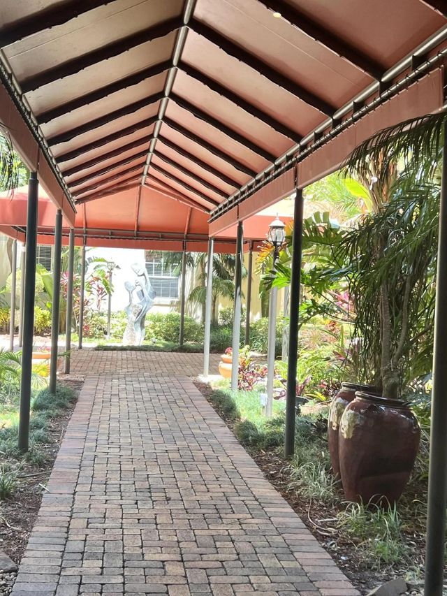 5 of 47 - 651 Okeechobee Boulevard #706, West Palm Beach, FL