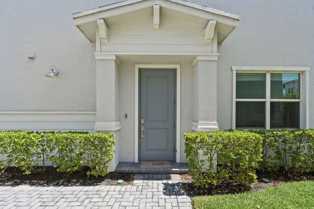 3 of 30 - 840 Se Grovebush Lane, Port St. Lucie, FL