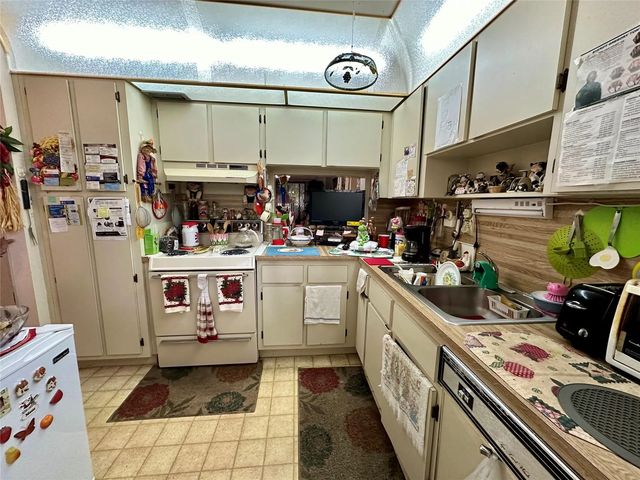 5 of 23 - 6090 N Sabal Palm Boulevard #110, Tamarac, FL