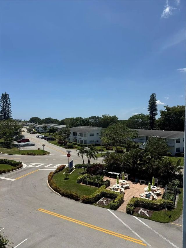 4 of 24 - 4047 Lyndhurst K #4047, Deerfield Beach, FL