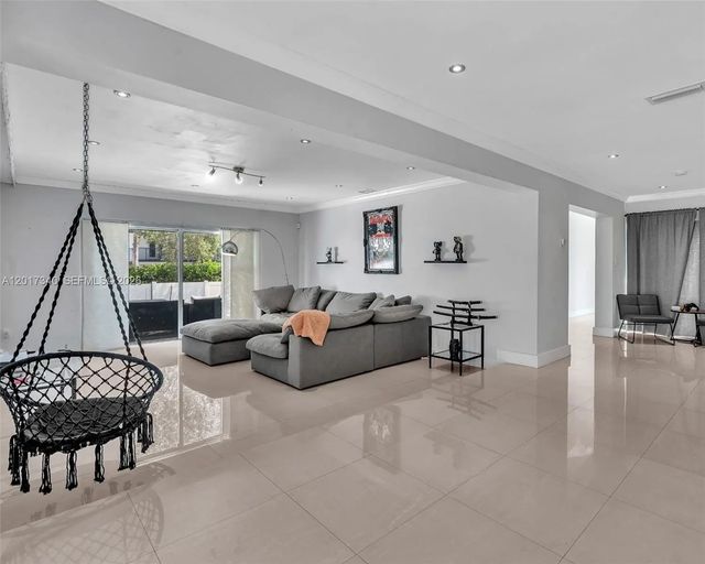 5 of 24 - 2001 Ne 122nd Road, North Miami, FL