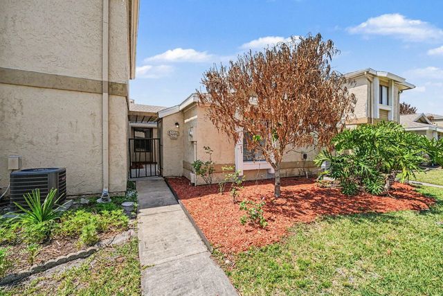 2 of 23 - 1011 Ne Abada Ct Court Ne #110, Palm Bay, FL
