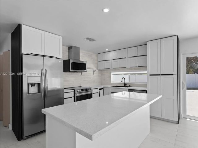 3 of 21 - 421 S 56th Terrace, Hollywood, FL