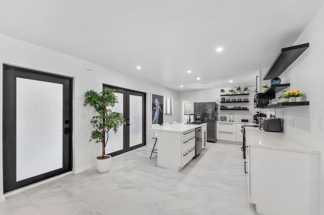 5 of 49 - 3000 Ne 21st Terrace, Fort Lauderdale, FL