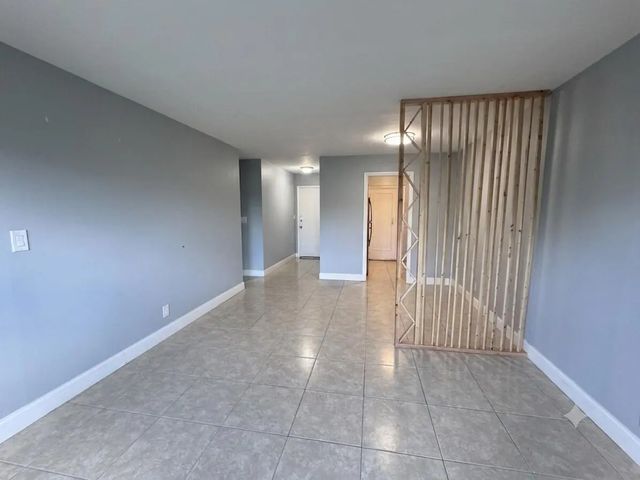 5 of 12 - 1150 E Sample Road #204, Pompano Beach, FL