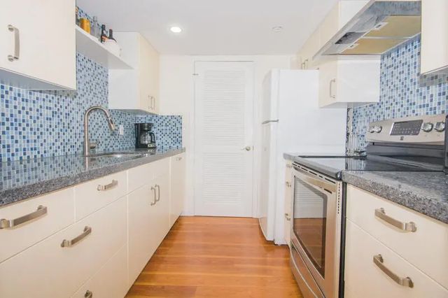 3 of 24 - 301 Croton Avenue #405, Lantana, FL