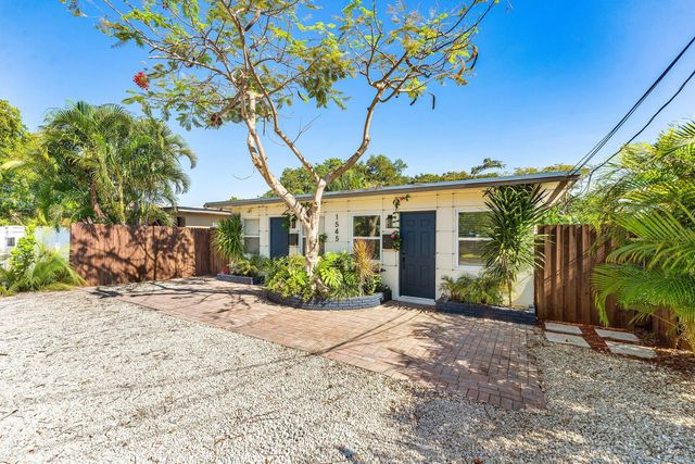 2 of 28 - 1545 Ne 32nd Street, Oakland Park, FL