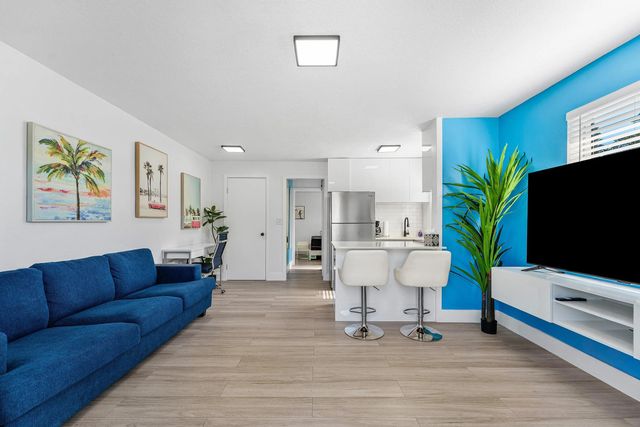 4 of 28 - 1545 Ne 32nd Street, Oakland Park, FL
