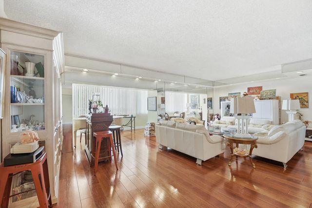 3 of 33 - 3800 Hillcrest Drive #1219, Hollywood, FL