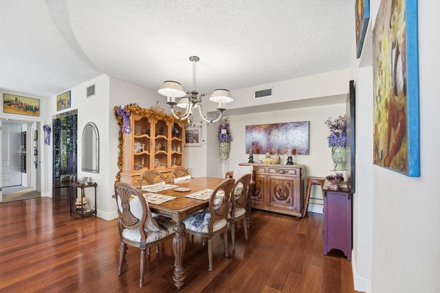 5 of 33 - 3800 Hillcrest Drive #1219, Hollywood, FL
